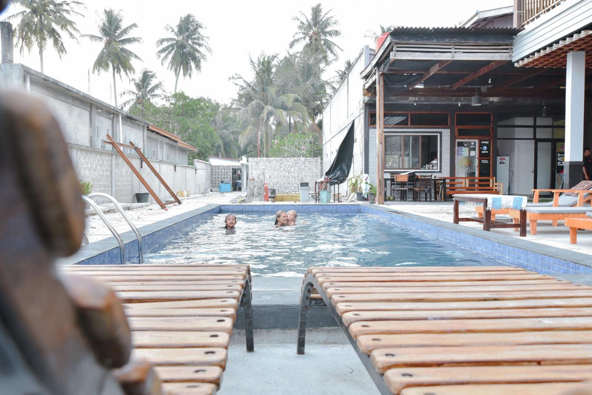 Oseda Nias Surf House Hilibotodane Exterior foto