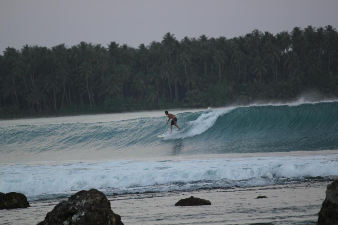 Oseda Nias Surf House Hilibotodane Exterior foto