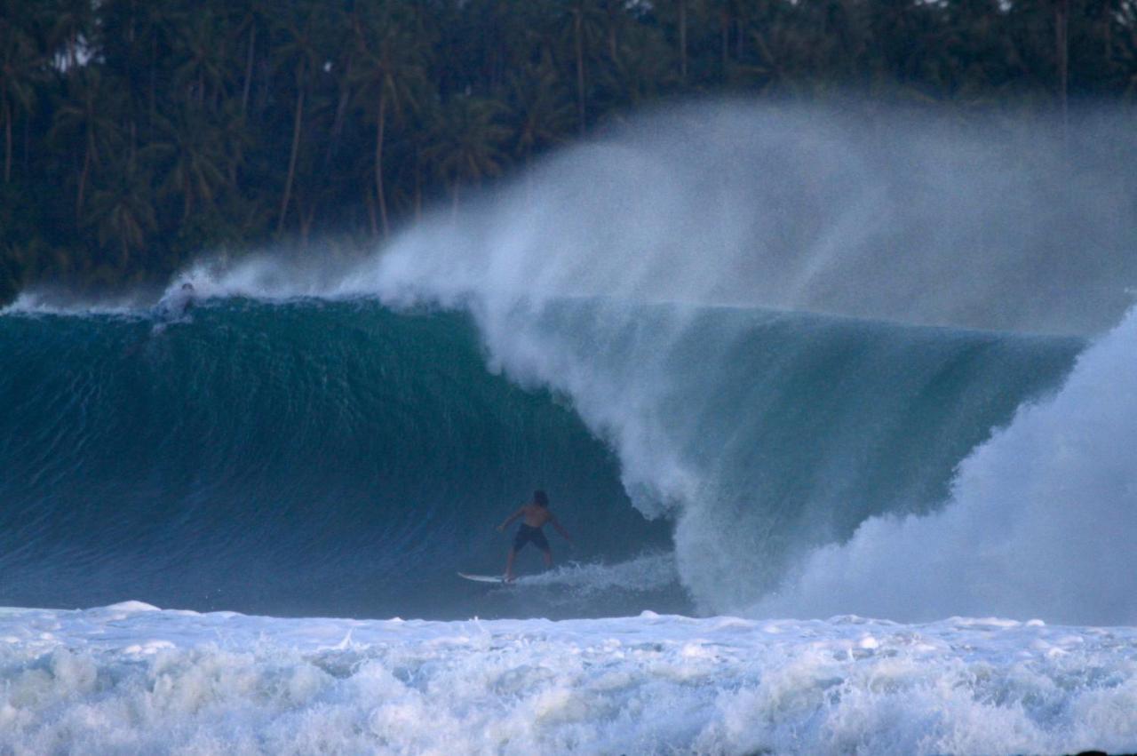 Oseda Nias Surf House Hilibotodane Exterior foto